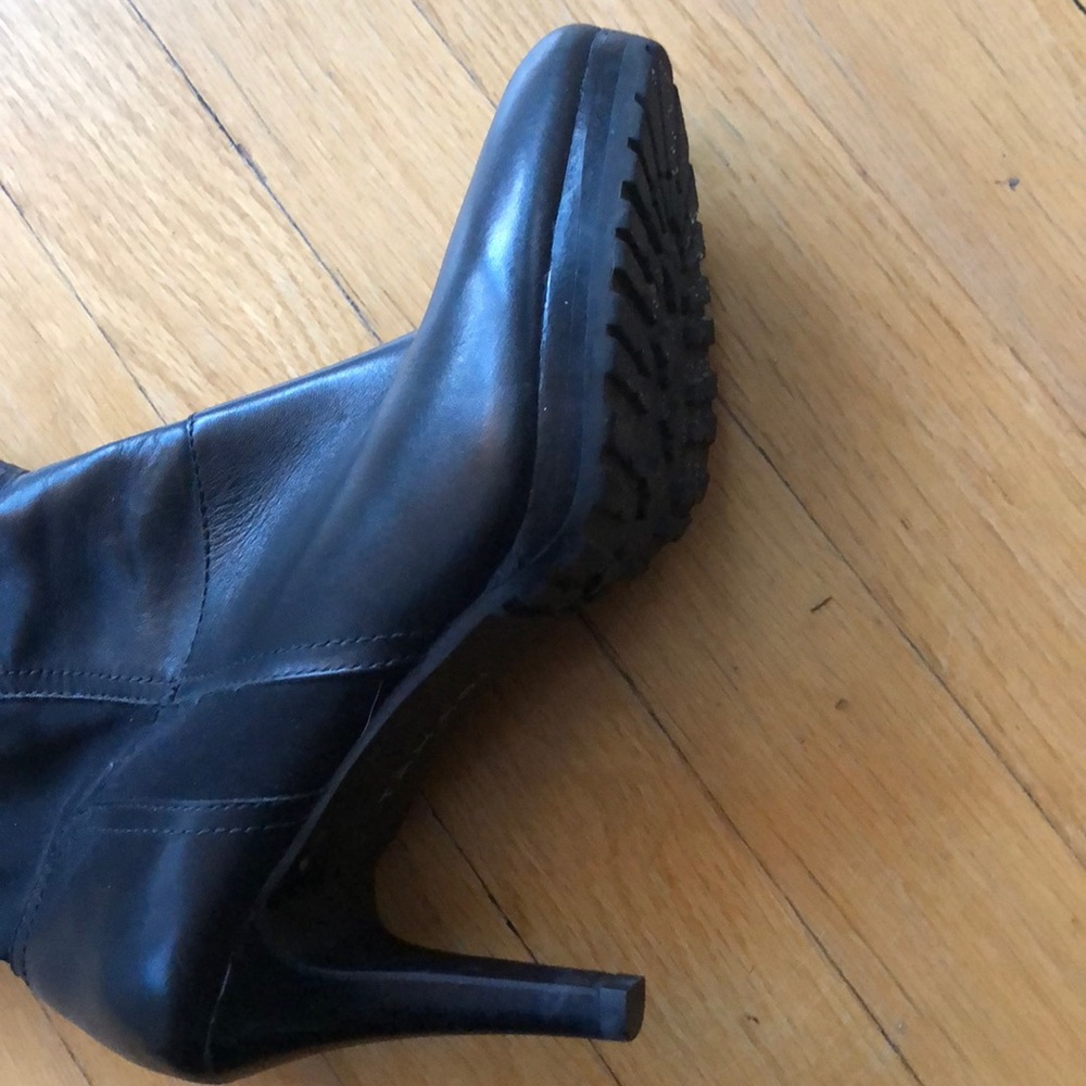 Black boots - Picture 3 of 3